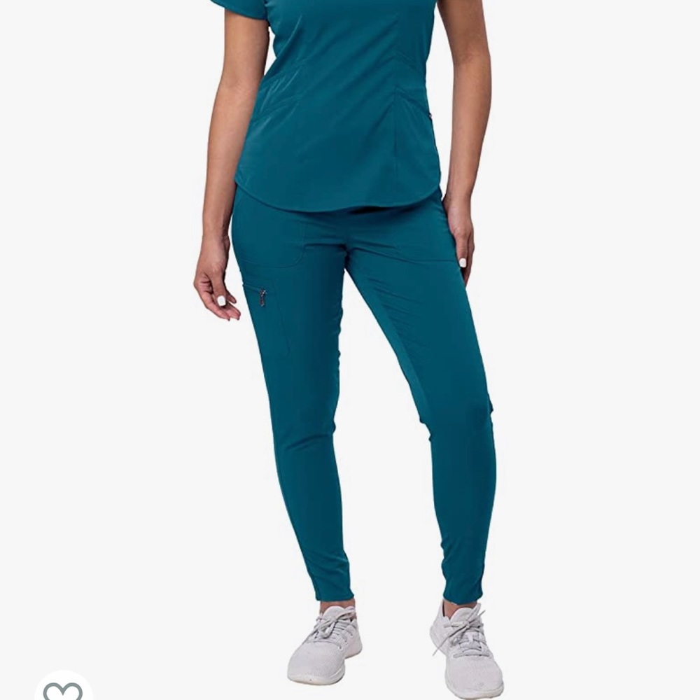 Adar scrub set xs top/small bottom